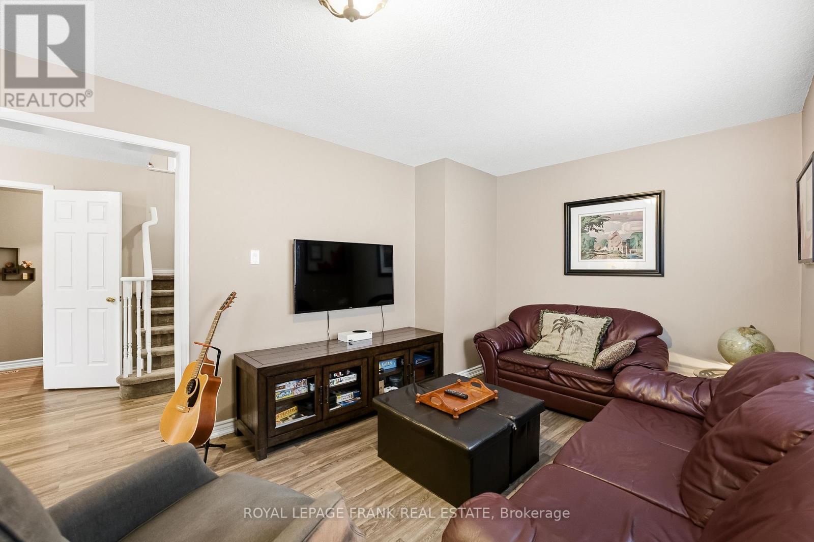 63 Farncomb Crescent, Clarington, Ontario  L1C 4L8 - Photo 7 - E12700392