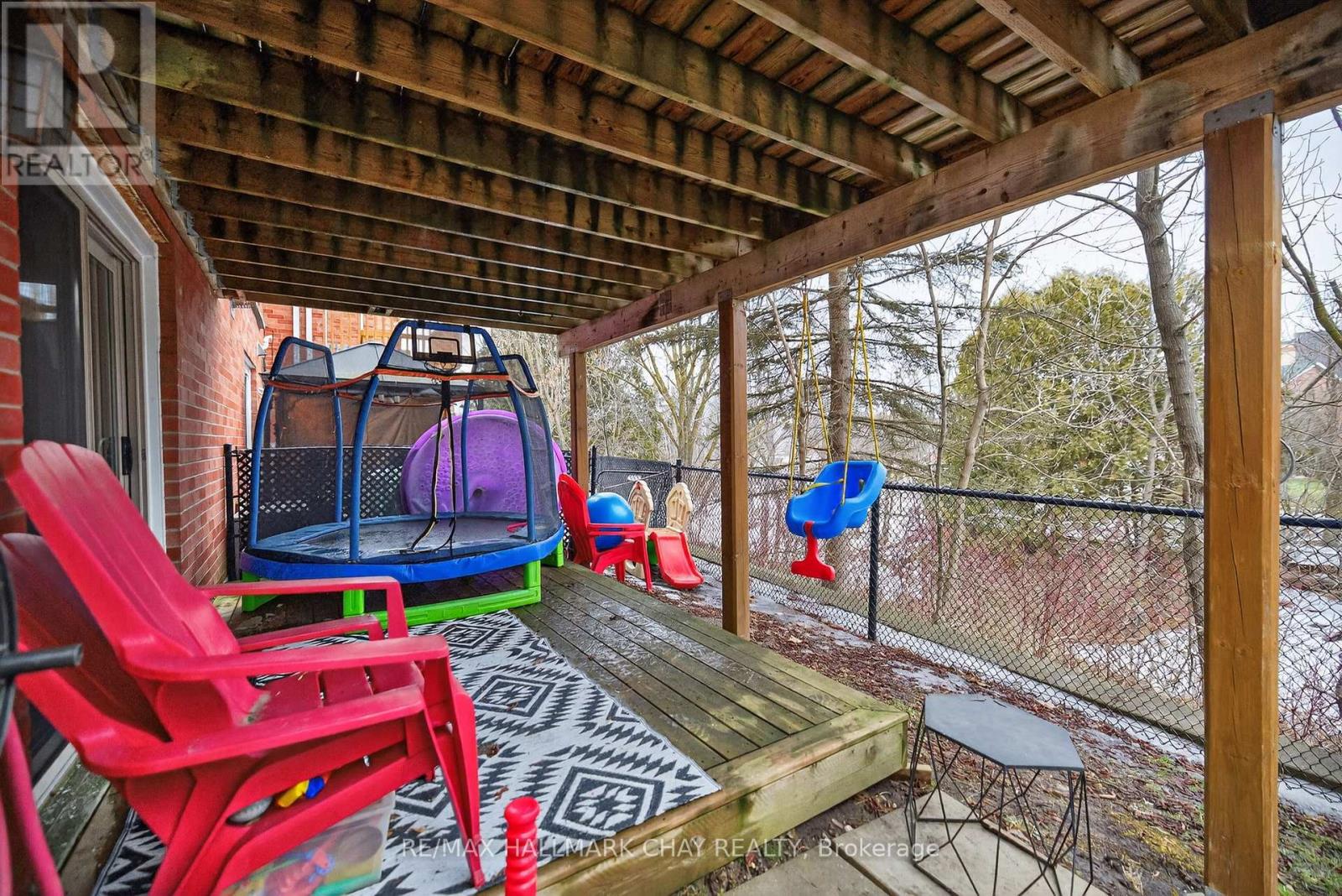 11 Mckinnon Court, Newmarket, Ontario  L3Y 8L6 - Photo 27 - N12697432