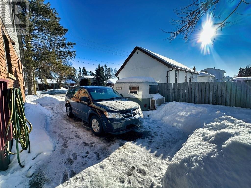 333 Shuniah Street, Thunder Bay, Ontario  P7A 3A3 - Photo 3 - TB2600079