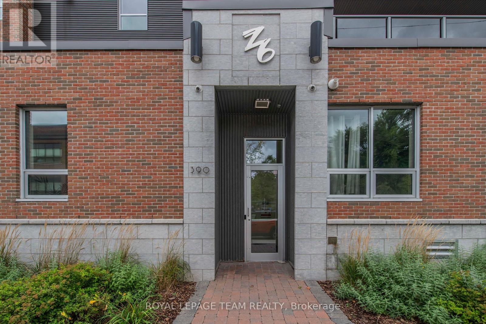 102 - 390 Booth Street, Ottawa, Ontario  K1R 7K6 - Photo 2 - X12700350