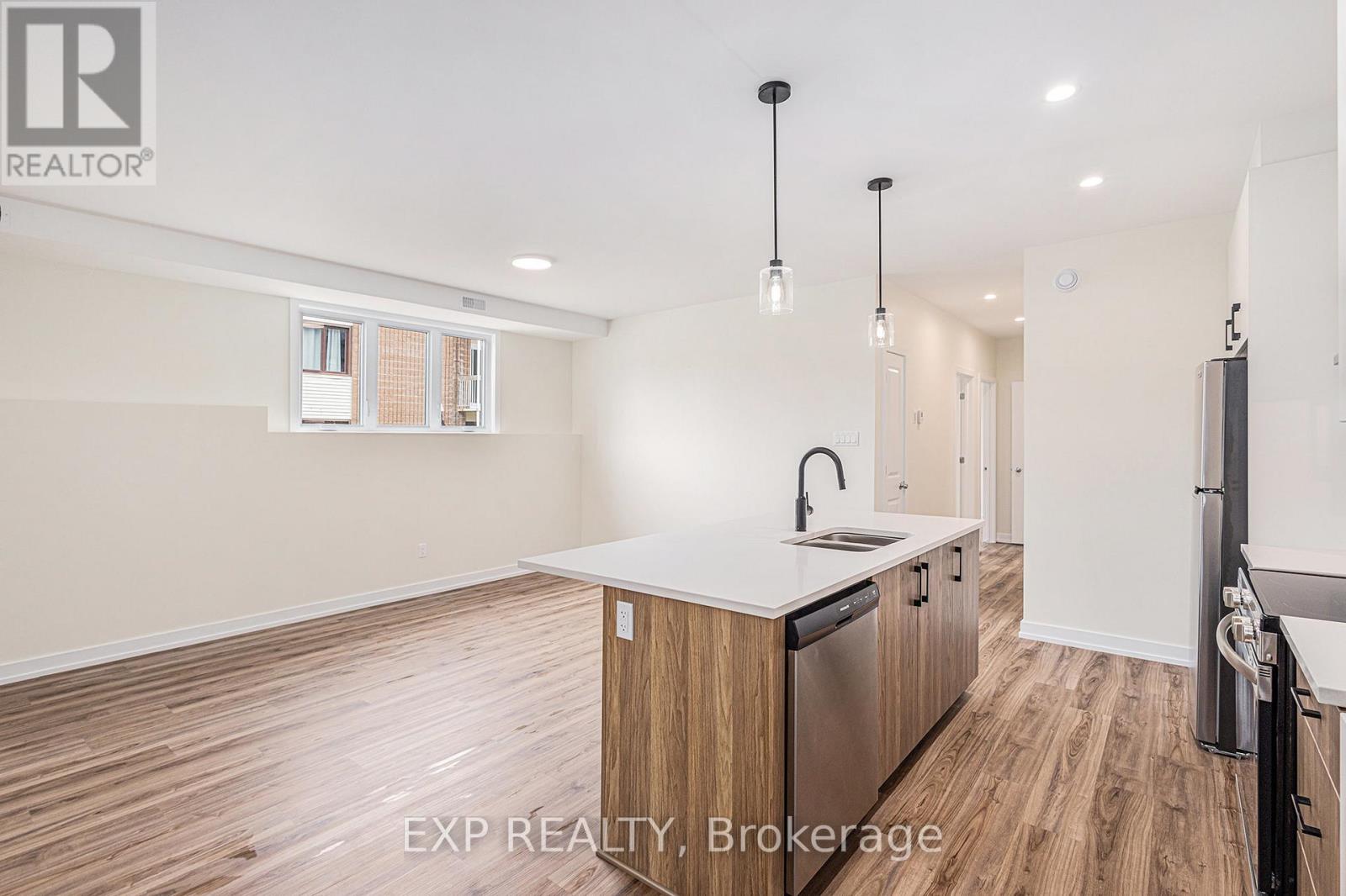 102 - 897 Laurier Street, Clarence-Rockland, Ontario  K4K 1E3 - Photo 7 - X12700370