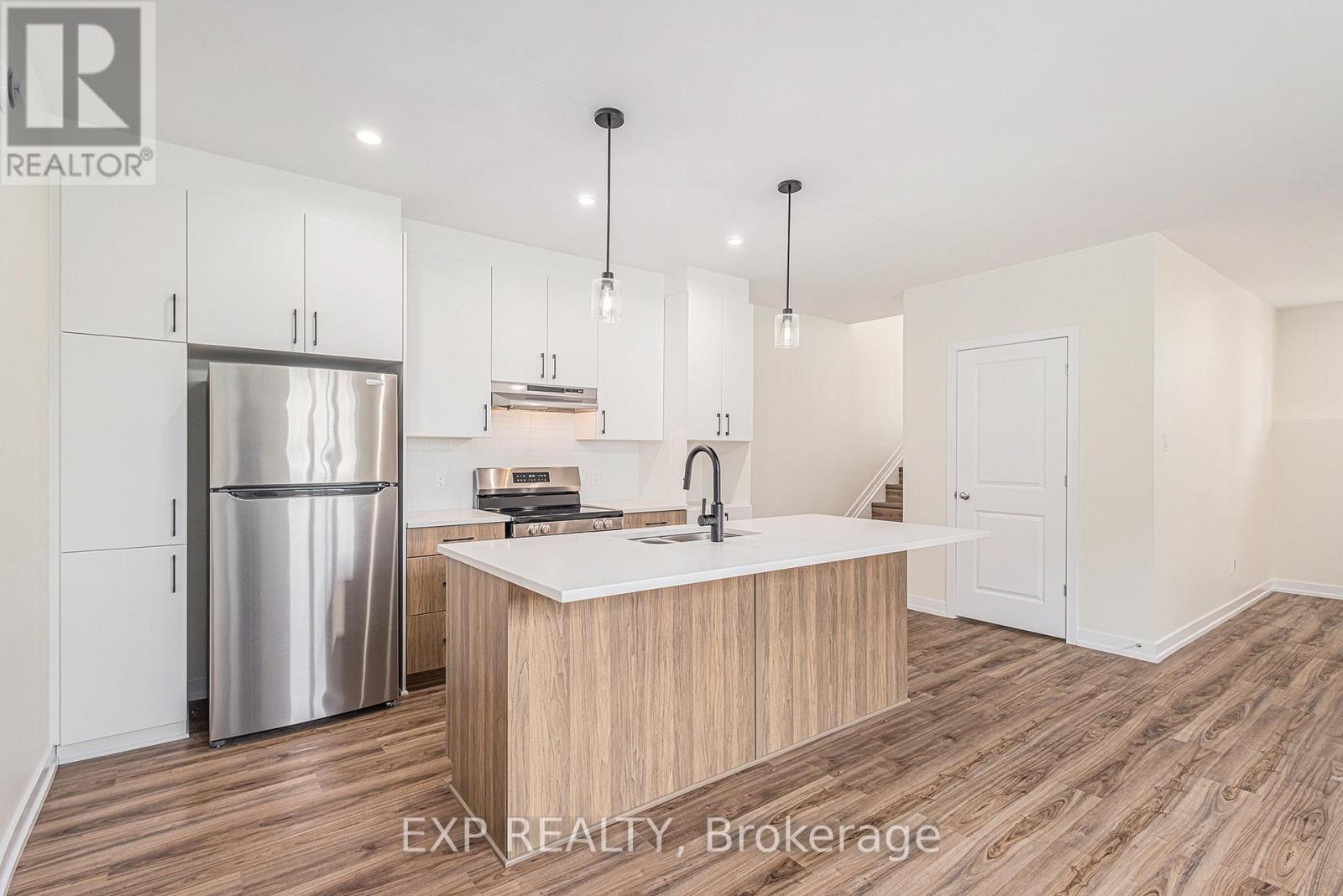 102 - 897 Laurier Street, Clarence-Rockland, Ontario  K4K 1E3 - Photo 9 - X12700370