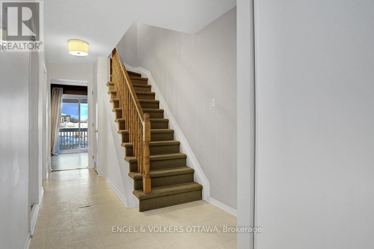 21 Drayton Private, Ottawa, Ontario  K1K 4R1 - Photo 7 - X12700406