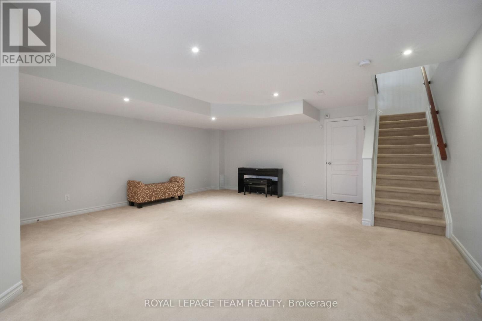 211 Butterfly Walk, Ottawa, Ontario  K1W 0G6 - Photo 36 - X12700424