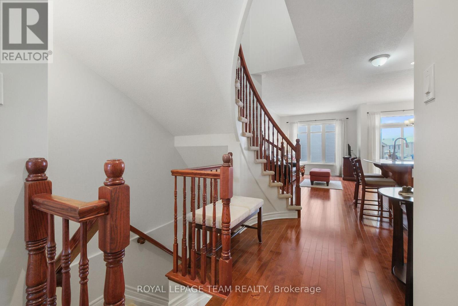 211 Butterfly Walk, Ottawa, Ontario  K1W 0G6 - Photo 6 - X12700424