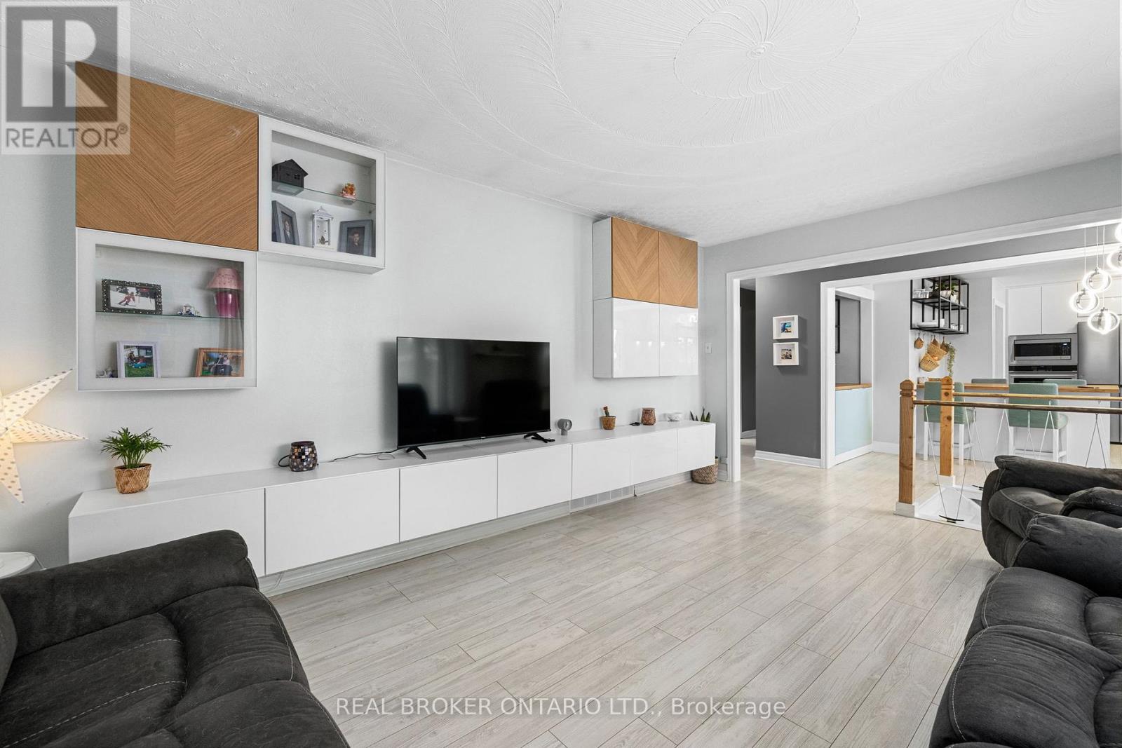 179 Wellington Street, Carleton Place, Ontario  K7C 1B4 - Photo 4 - X12700434