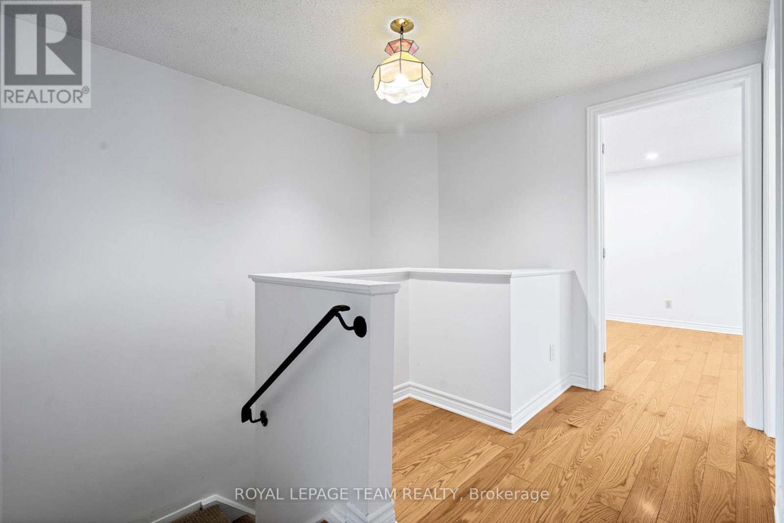 2534 Southvale Crescent, Ottawa, Ontario  K1B 5B4 - Photo 18 - X12700444