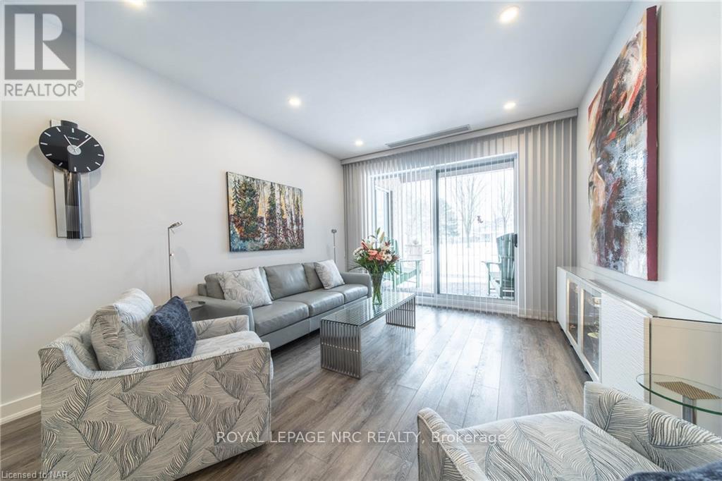 109 - 8111 Forest Glen Drive, Niagara Falls, Ontario  L2H 2Y7 - Photo 2 - X12700422