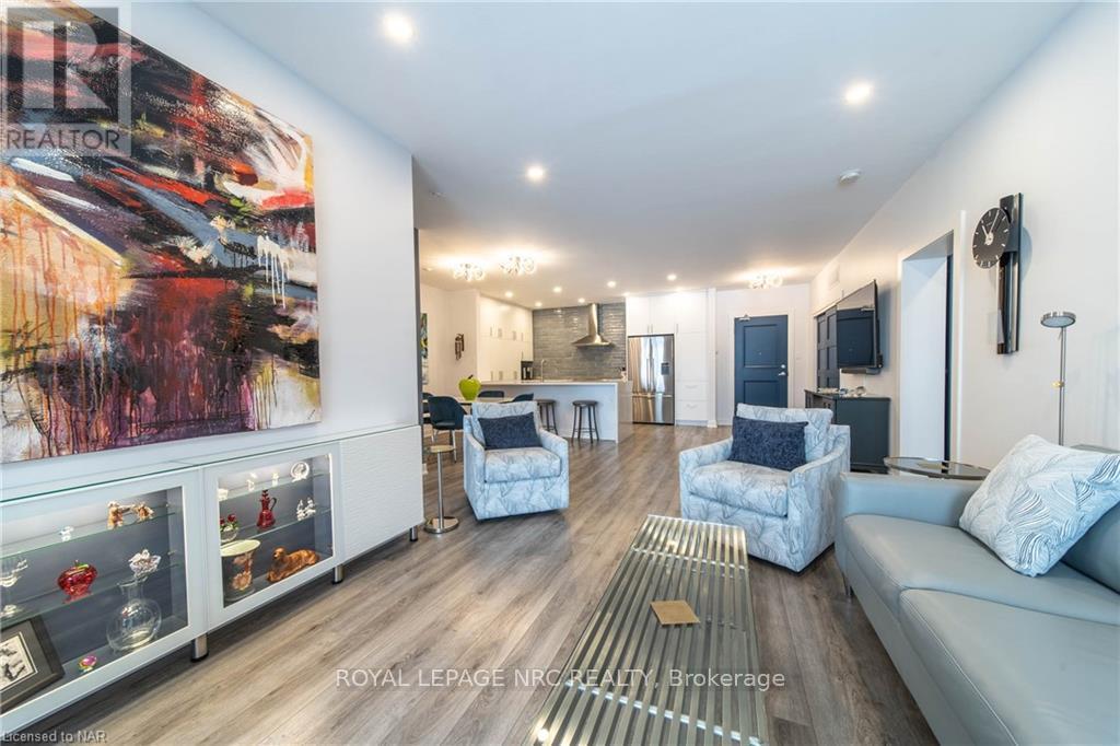 109 - 8111 Forest Glen Drive, Niagara Falls, Ontario  L2H 2Y7 - Photo 3 - X12700422