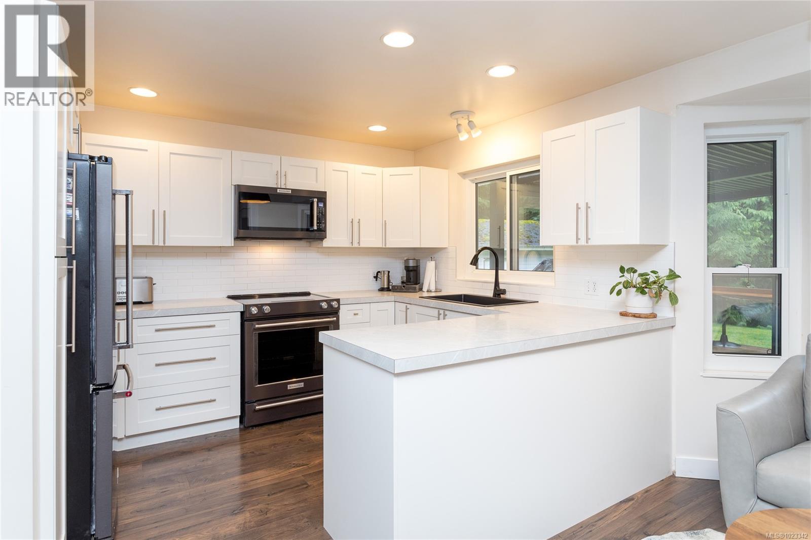 2880 Denewood Pl, Sooke, British Columbia  V9Z 1G6 - Photo 11 - 1023342