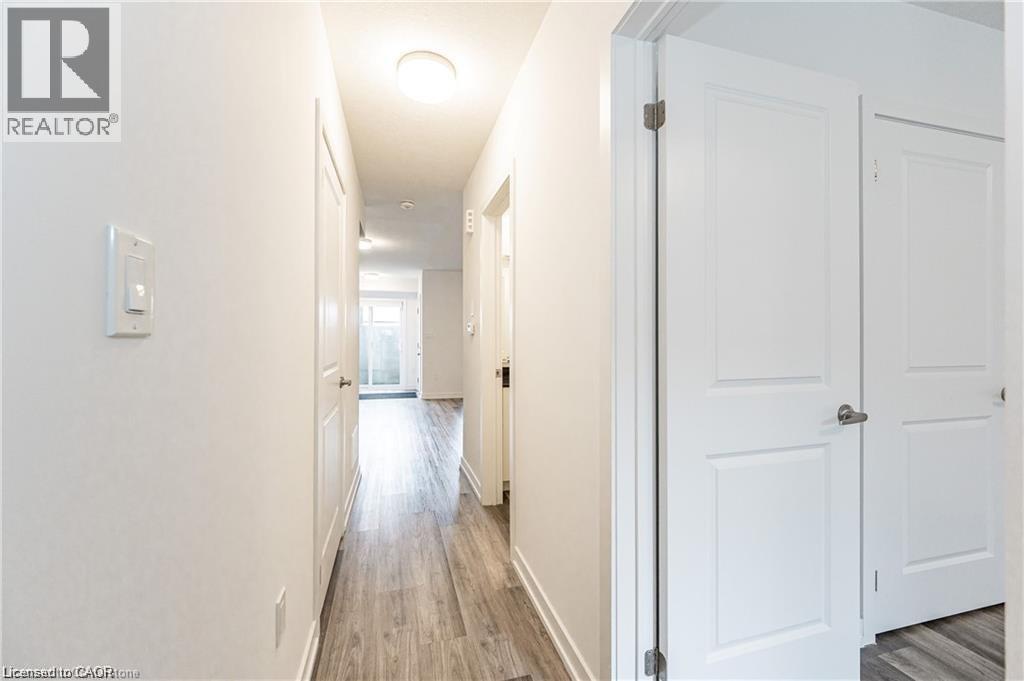 205 West Oak Trail Unit# 49, Kitchener, Ontario  N2R 0R9 - Photo 4 - 40798645