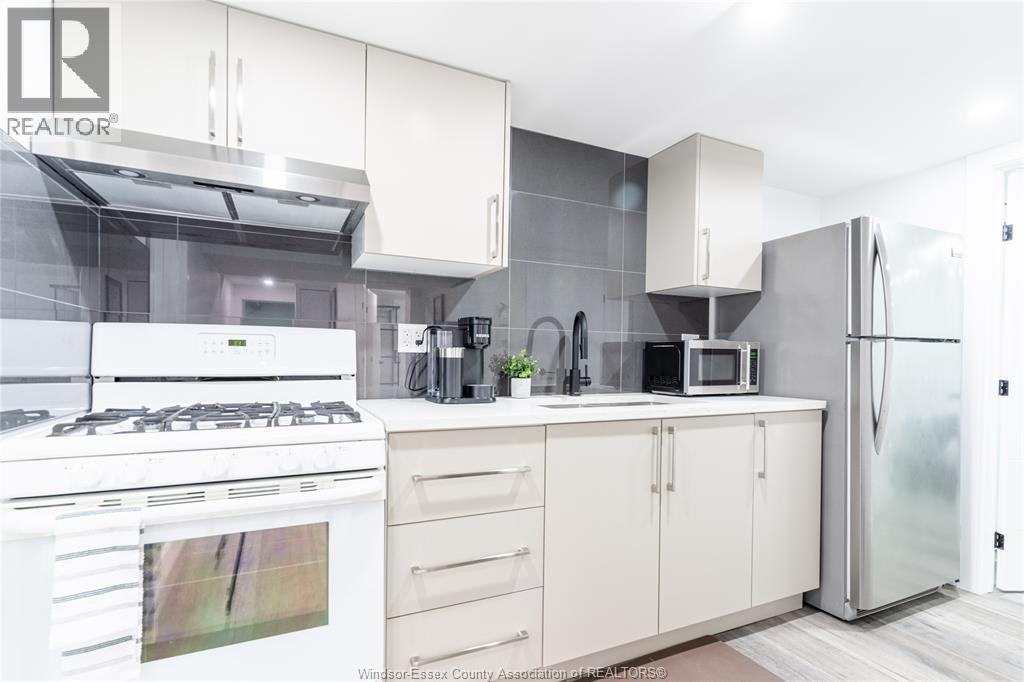 970 Isabelle, Windsor, Ontario  N8X 4E9 - Photo 17 - 26001221