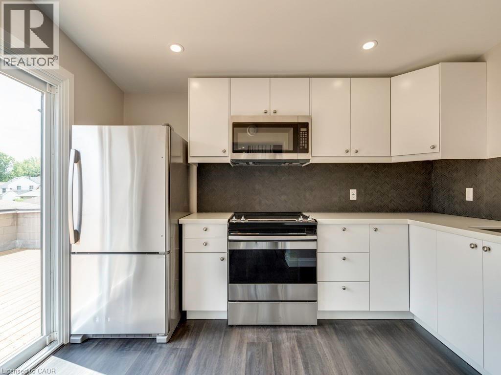 201 N Victoria Avenue N Unit# 2, Hamilton, Ontario  L8L 5E9 - Photo 6 - 40796126