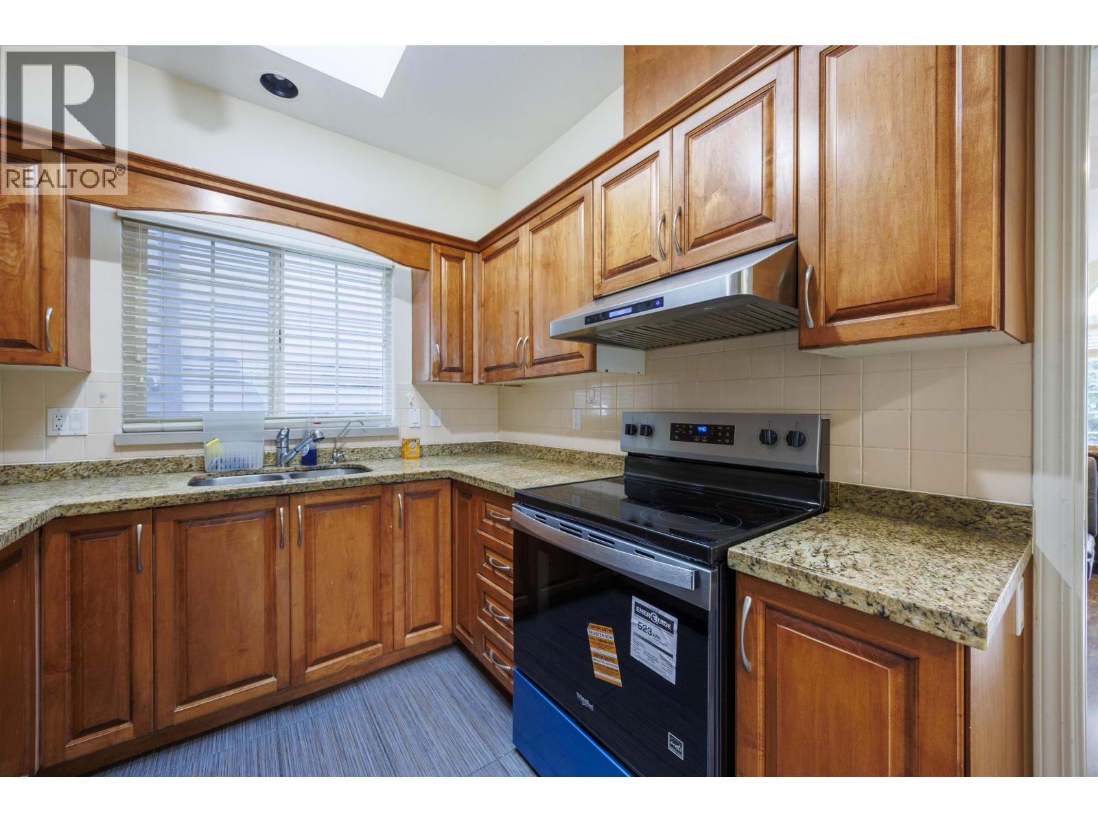 4774 Knight Street, Vancouver, British Columbia  V5N 3N2 - Photo 9 - R3079657