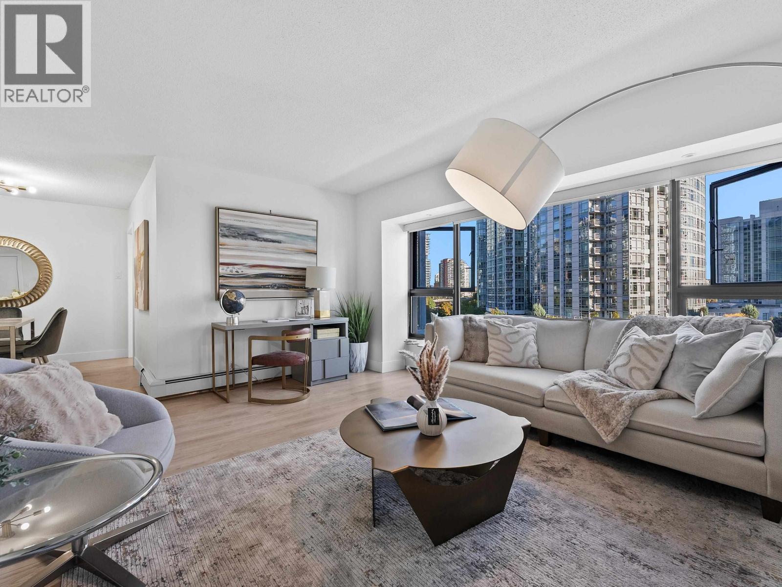 602 1177 PACIFIC BOULEVARD, Vancouver, British Columbia