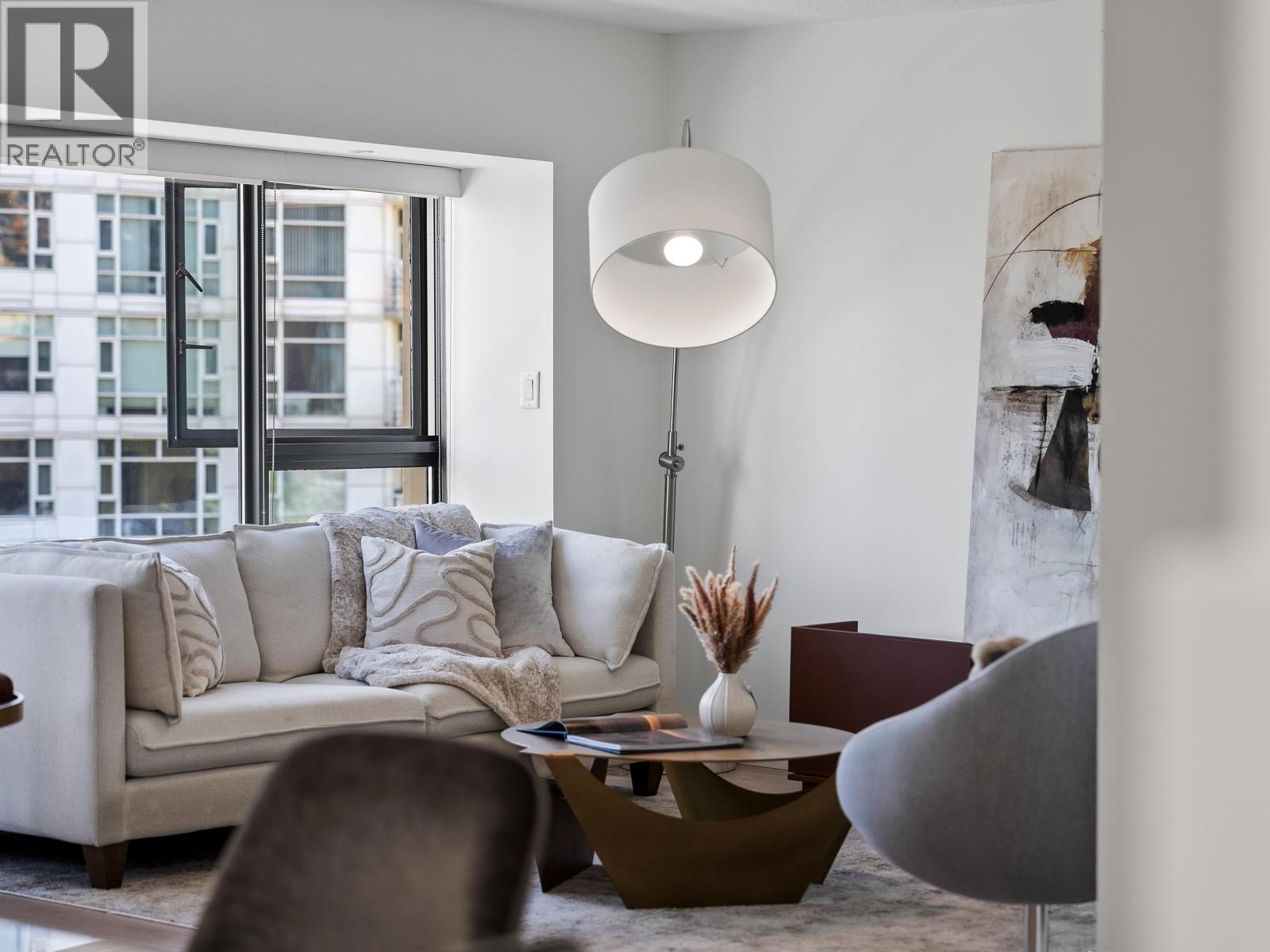 602 1177 Pacific Boulevard, Vancouver, British Columbia  V6Z 2R8 - Photo 2 - R3060065