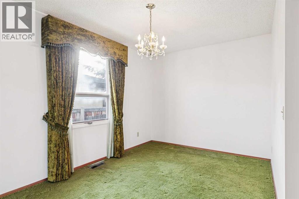 272 Thames Close Nw, Calgary, Alberta  T2K 5N4 - Photo 13 - A2277610