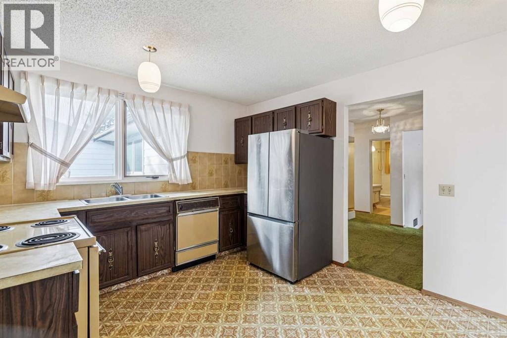 272 Thames Close Nw, Calgary, Alberta  T2K 5N4 - Photo 16 - A2277610