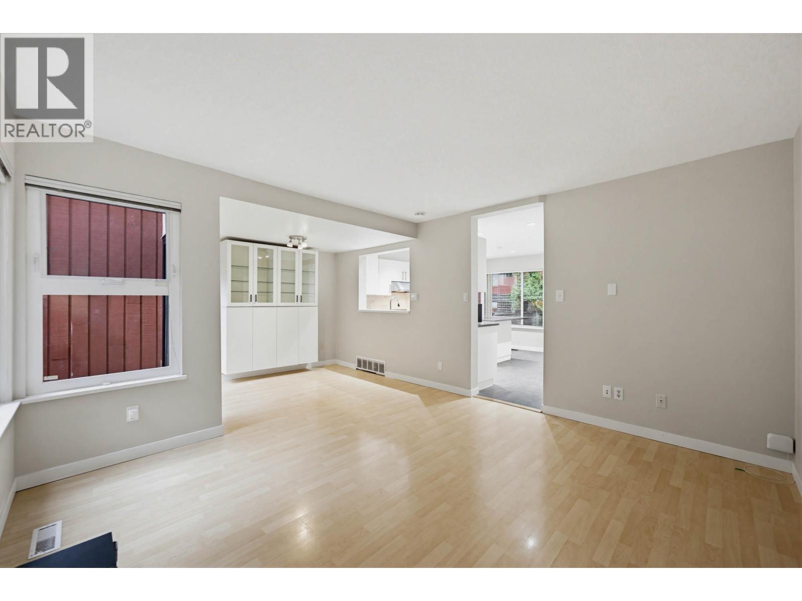 4686 Fernglen Place, Burnaby, British Columbia  V5G 3W1 - Photo 7 - R3079181