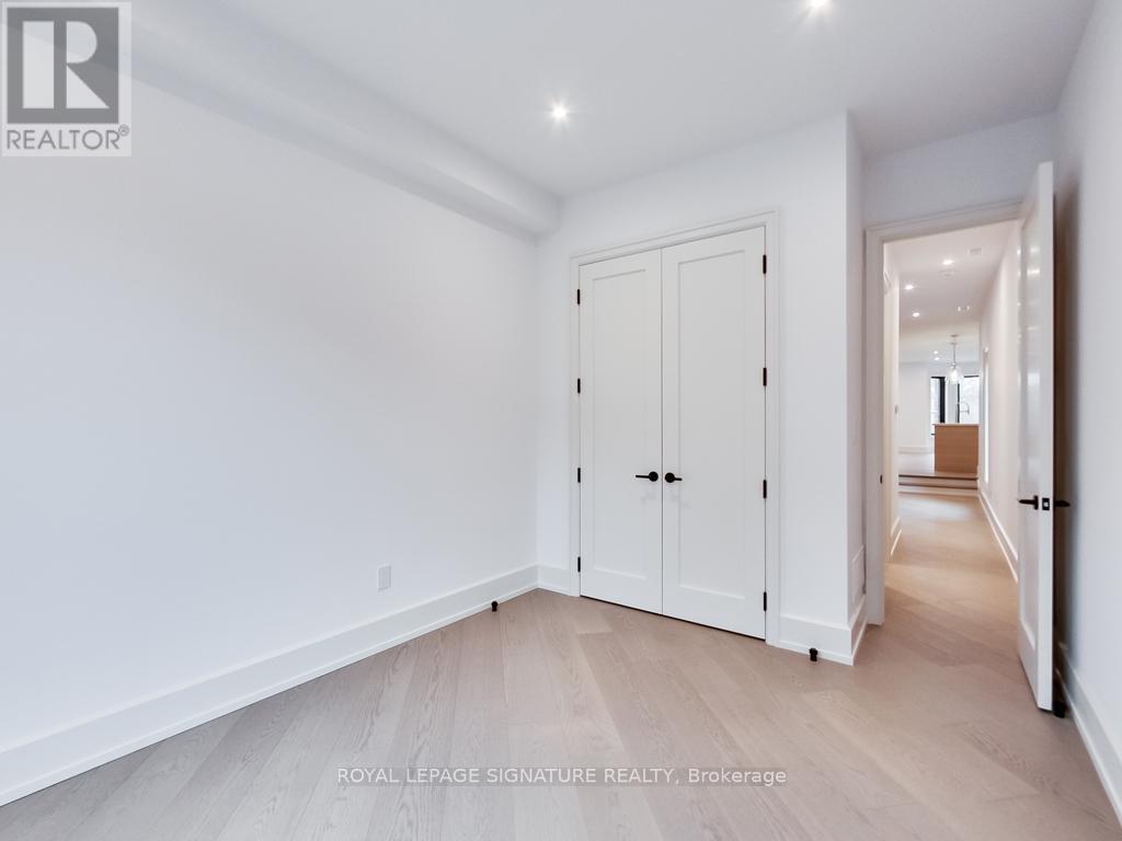 Upper - 357 Dovercourt Road, Toronto, Ontario  M6J 3E5 - Photo 19 - C12700252