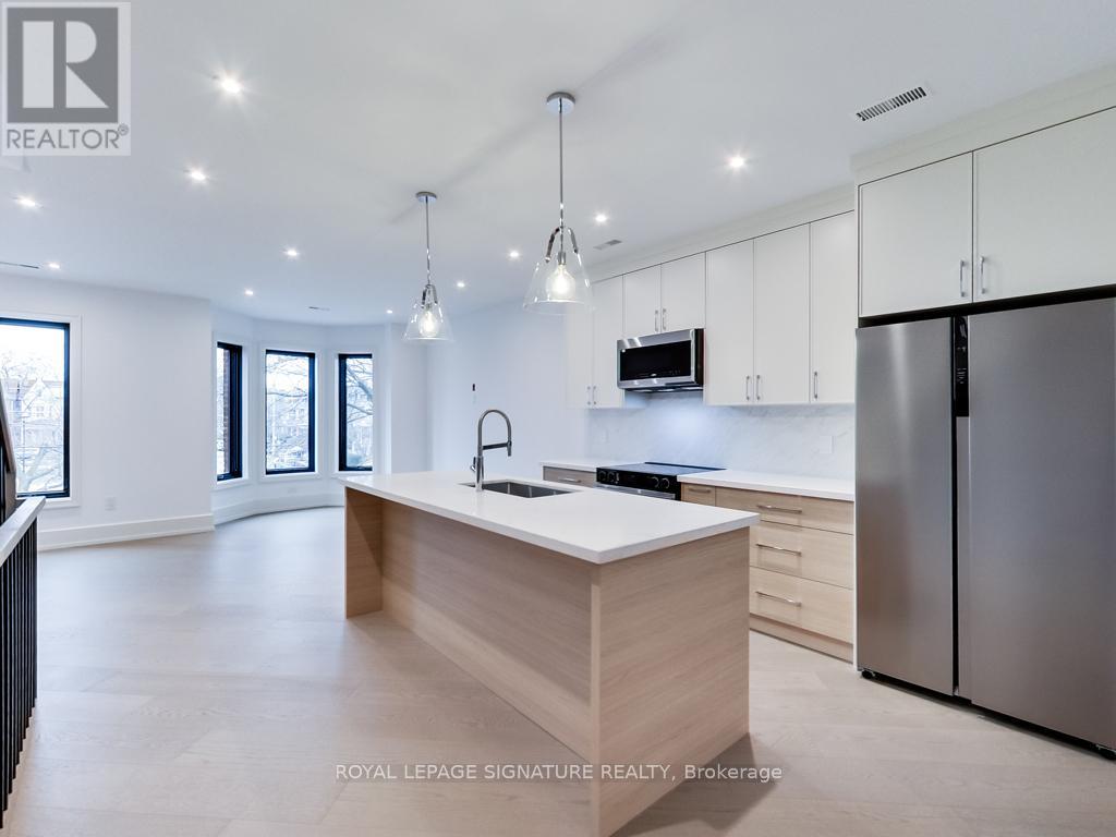 Upper - 357 Dovercourt Road, Toronto, Ontario  M6J 3E5 - Photo 2 - C12700252