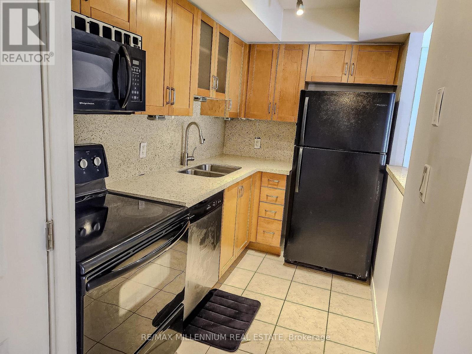 837 - 46 Western Battery Road N, Toronto, Ontario  M6K 3P1 - Photo 8 - C12700264