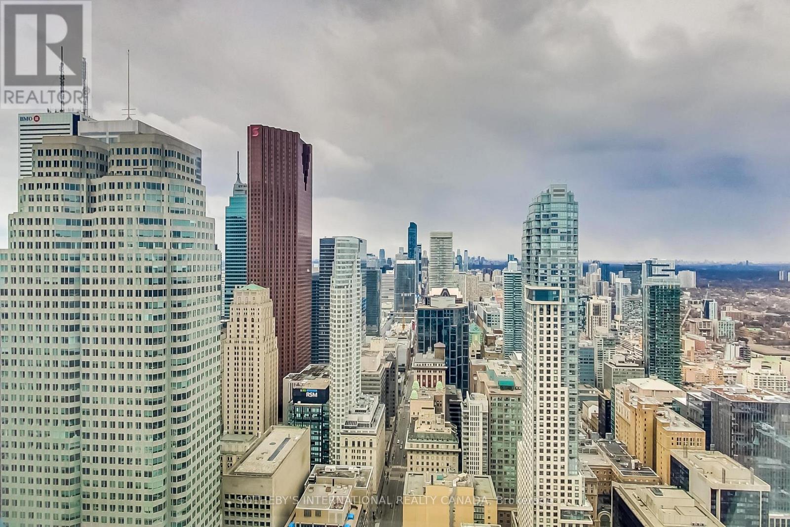 5504 - 8 The Esplanade, Toronto, Ontario  M5E 0A6 - Photo 16 - C12700282