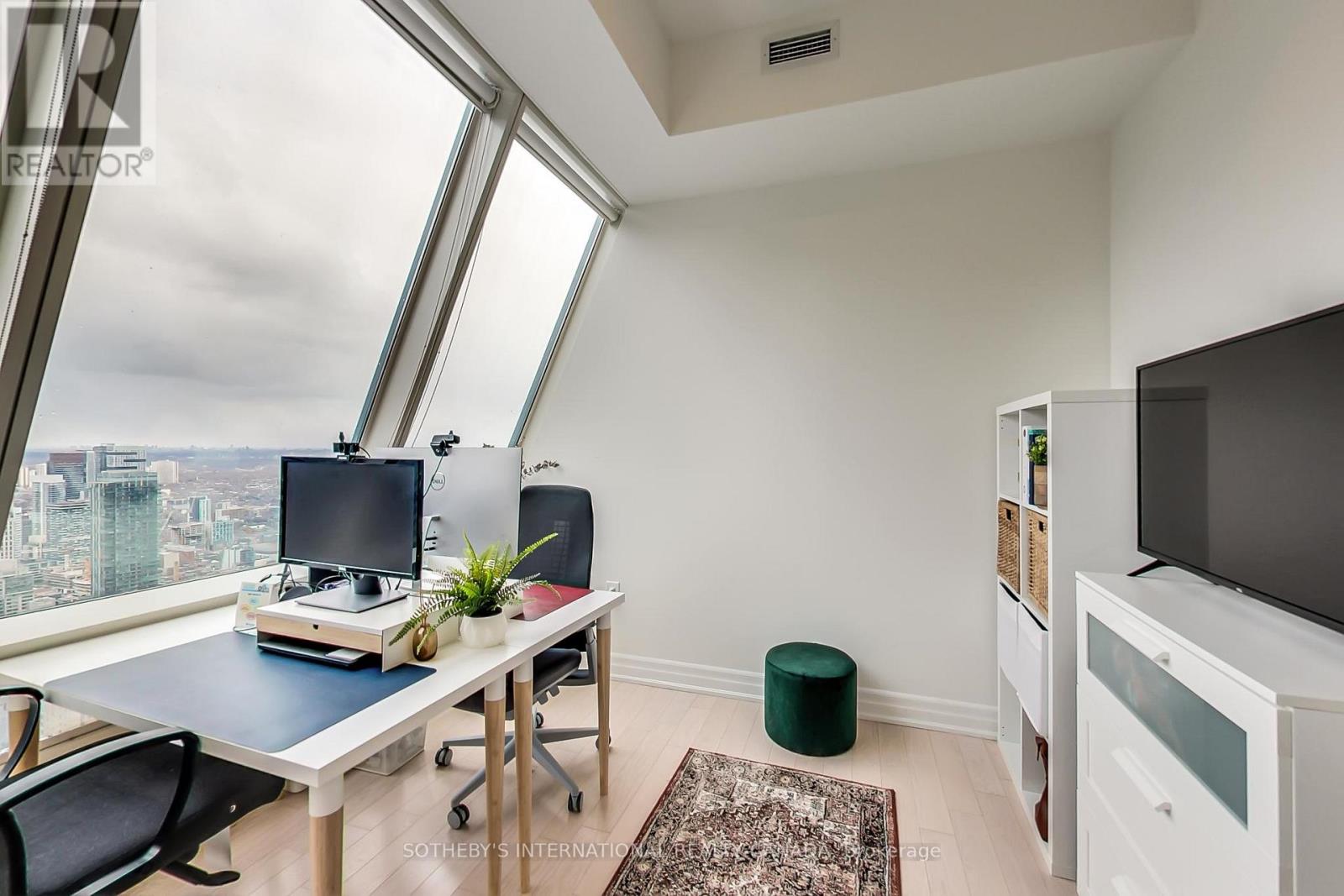 5504 - 8 The Esplanade, Toronto, Ontario  M5E 0A6 - Photo 26 - C12700282