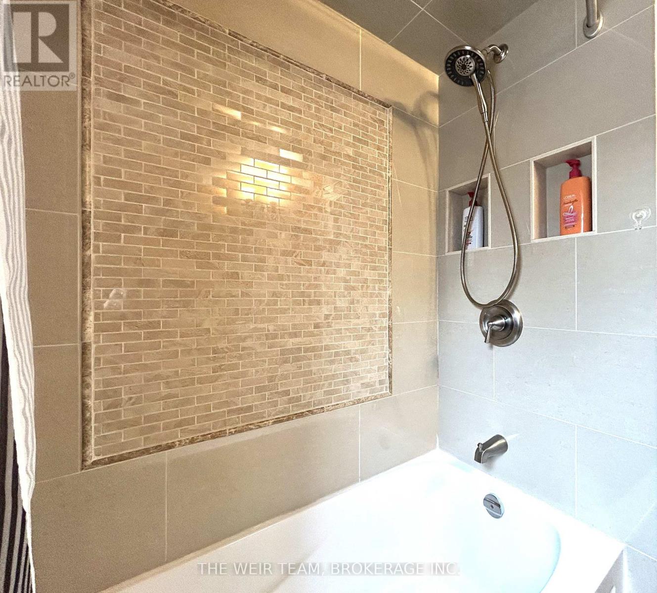 Main & 2nd Floor - 92 Highfield Road, Toronto, Ontario  M4L 2V1 - Photo 19 - E12700304