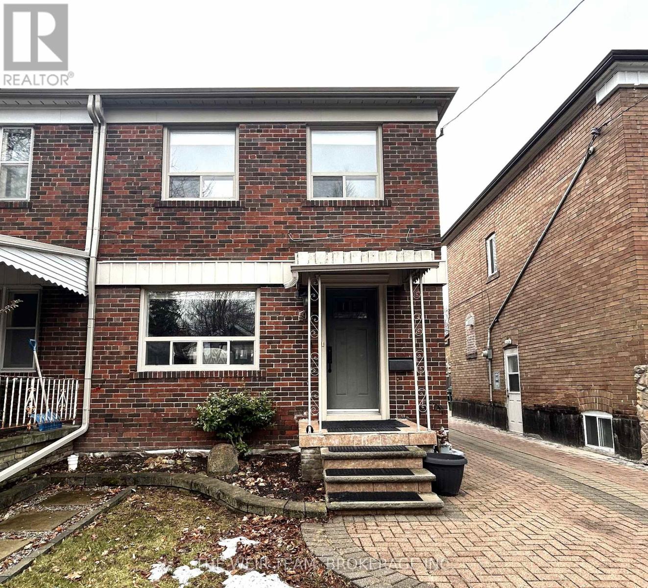 Main & 2nd Floor - 92 Highfield Road, Toronto, Ontario  M4L 2V1 - Photo 2 - E12700304
