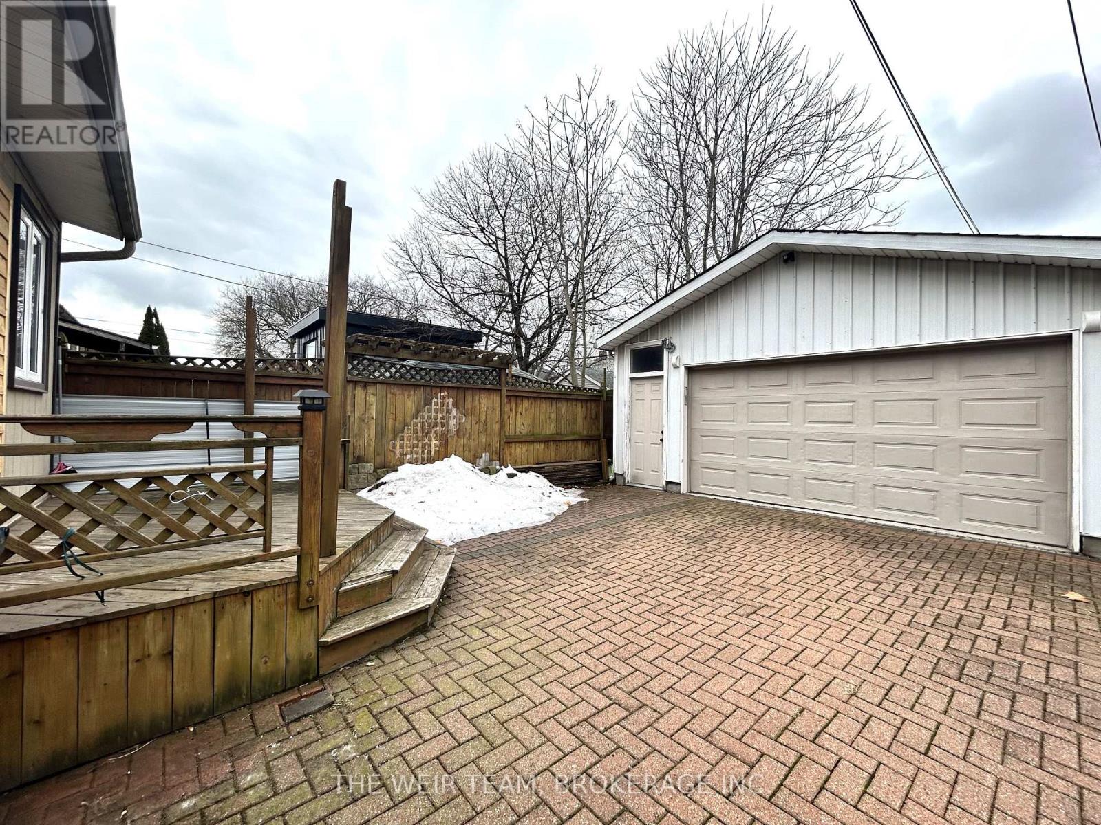 Main & 2nd Floor - 92 Highfield Road, Toronto, Ontario  M4L 2V1 - Photo 21 - E12700304