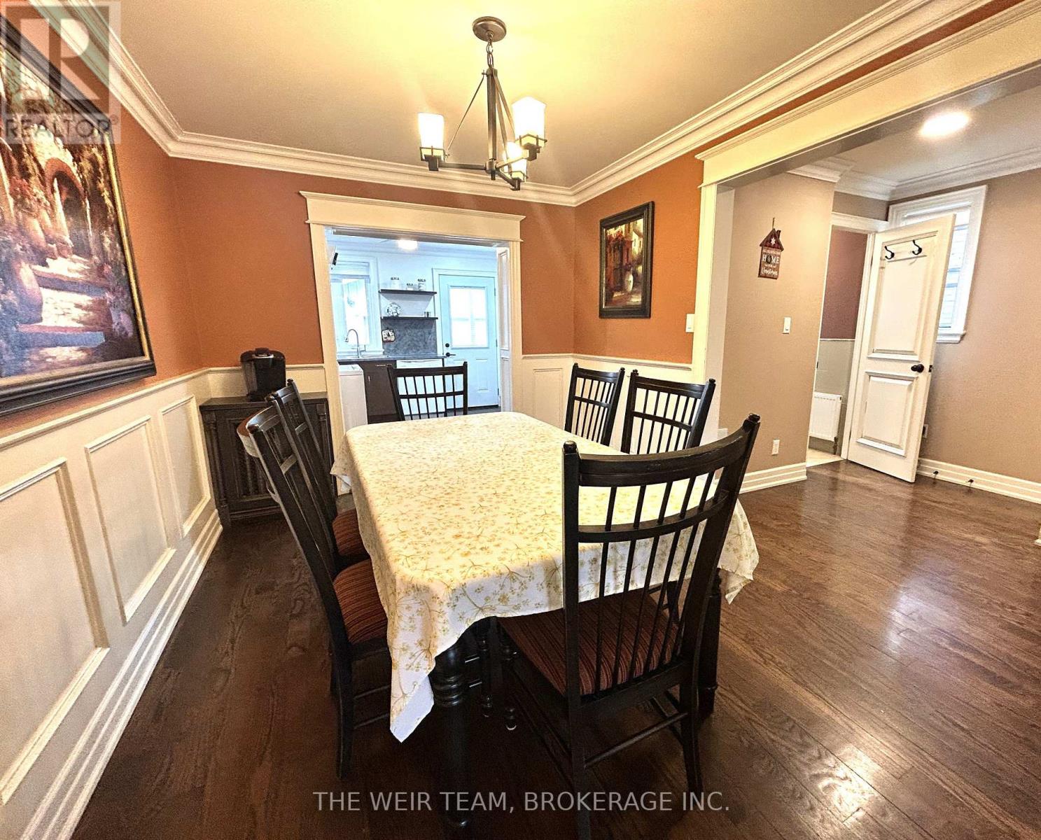 Main & 2nd Floor - 92 Highfield Road, Toronto, Ontario  M4L 2V1 - Photo 6 - E12700304