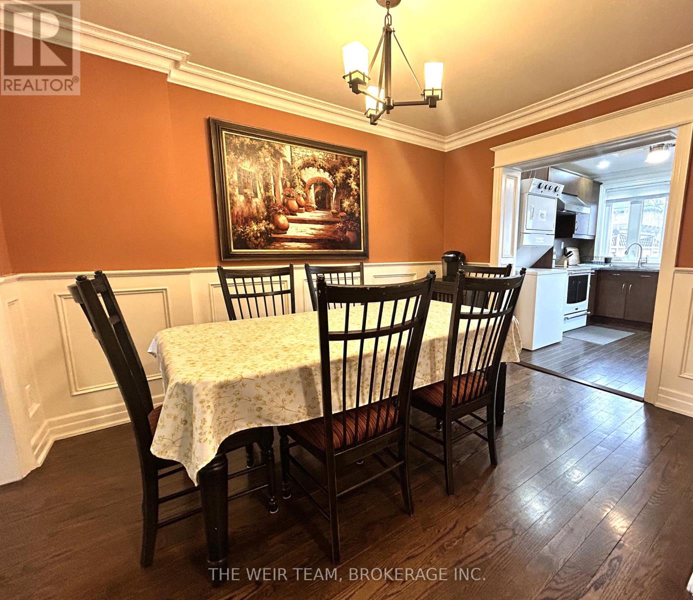 Main & 2nd Floor - 92 Highfield Road, Toronto, Ontario  M4L 2V1 - Photo 7 - E12700304