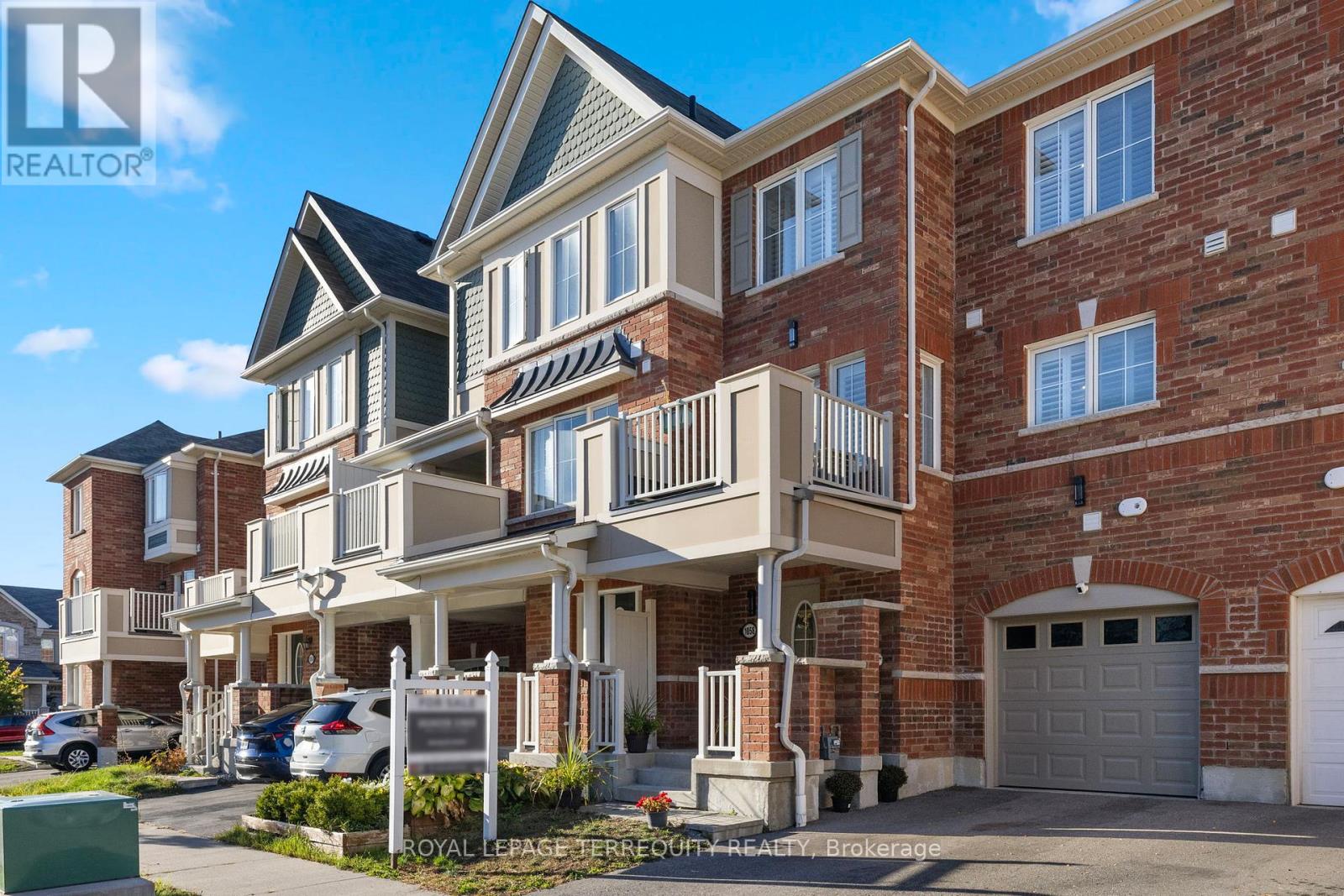 1058 Clipper Lane, Pickering, Ontario  L1X 0E9 - Photo 2 - E12700352