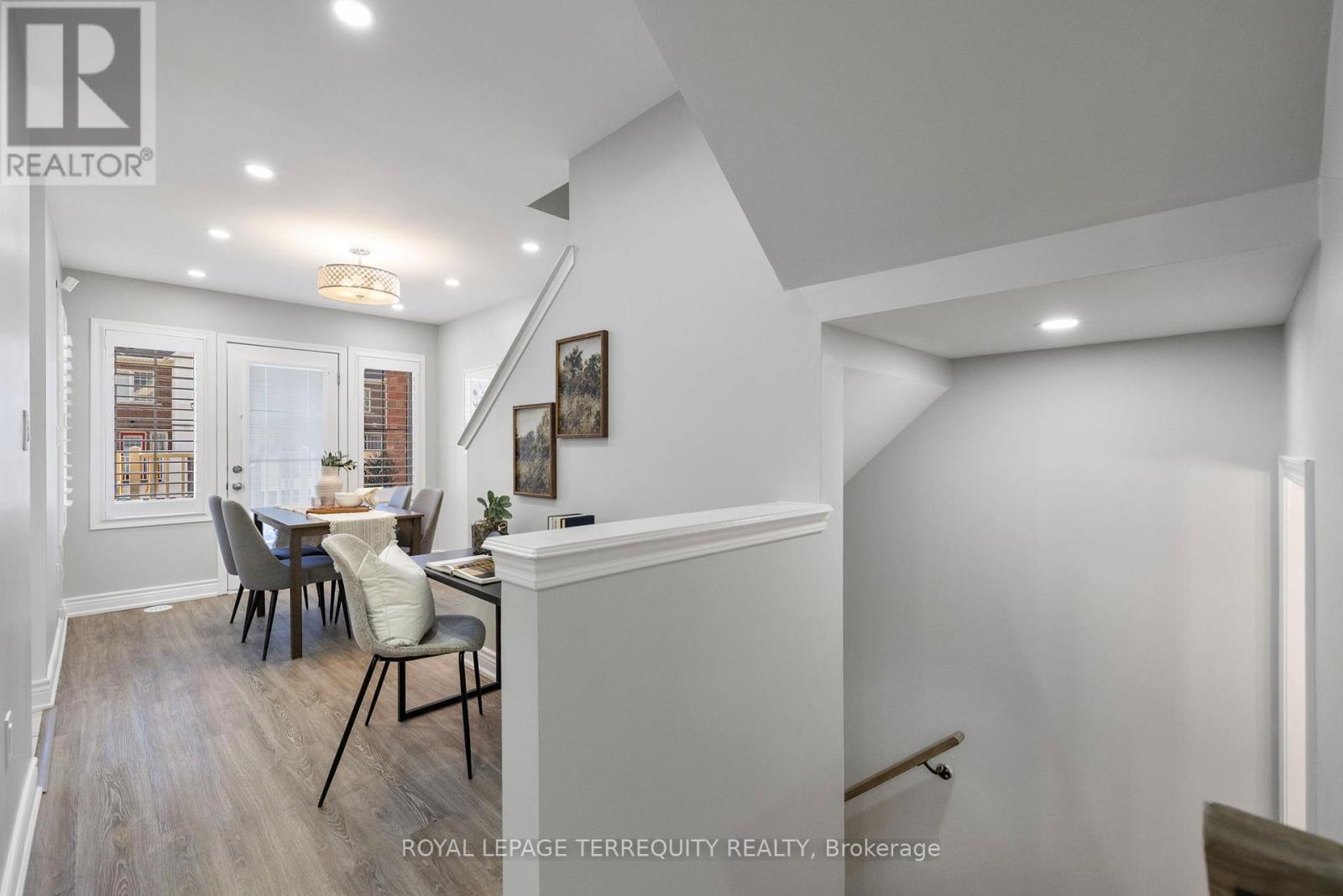 1058 Clipper Lane, Pickering, Ontario  L1X 0E9 - Photo 9 - E12700352