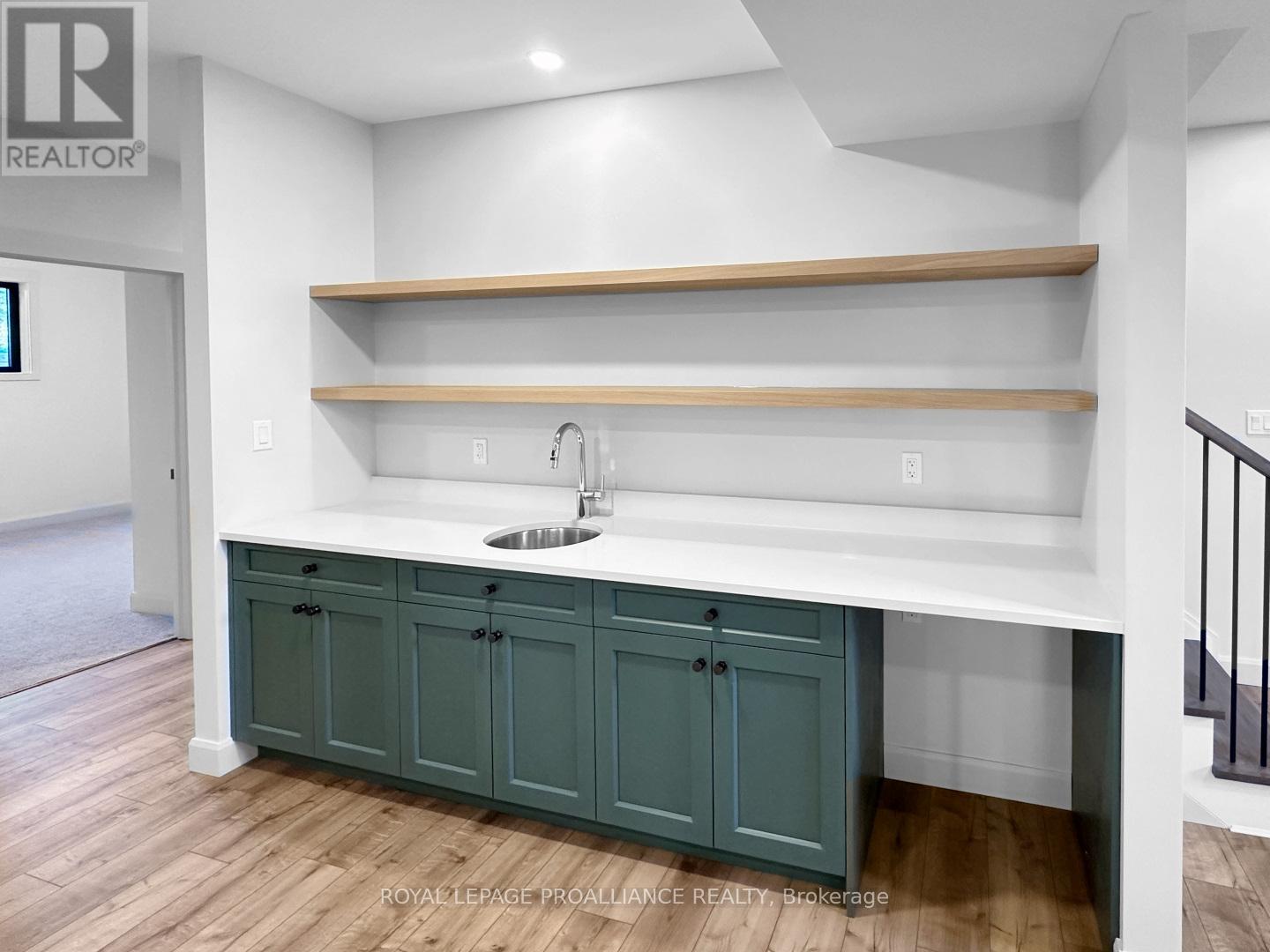 37 Deerview Drive, Quinte West, Ontario  K8V 5P4 - Photo 36 - X12538132