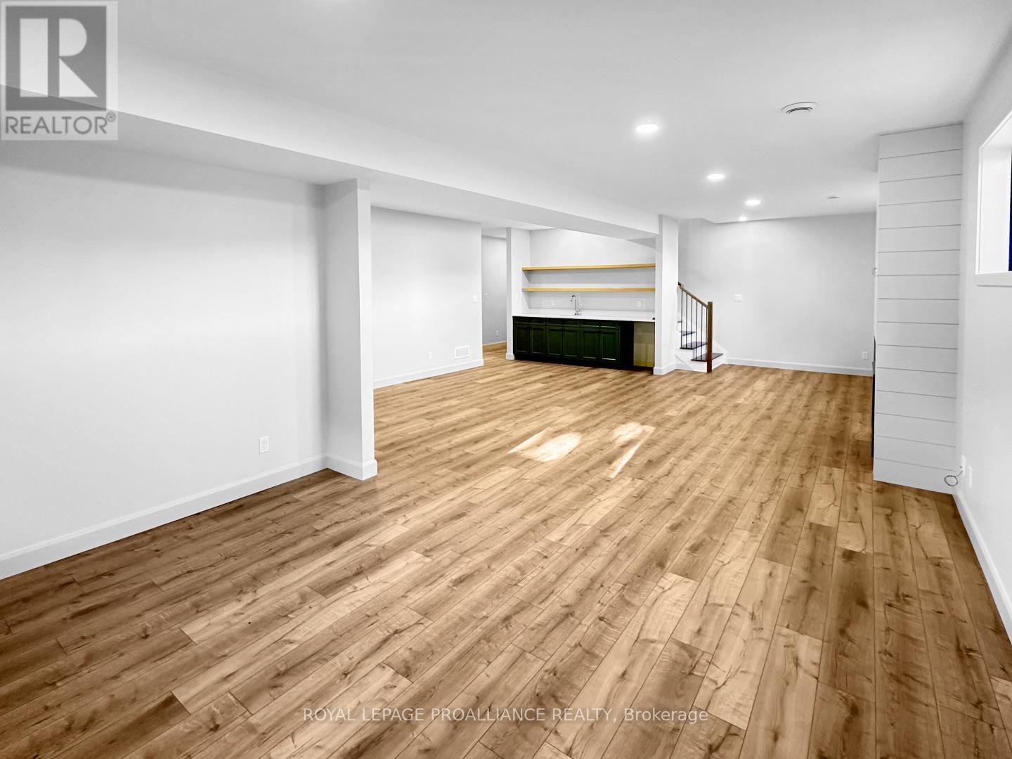 37 Deerview Drive, Quinte West, Ontario  K8V 5P4 - Photo 34 - X12538132