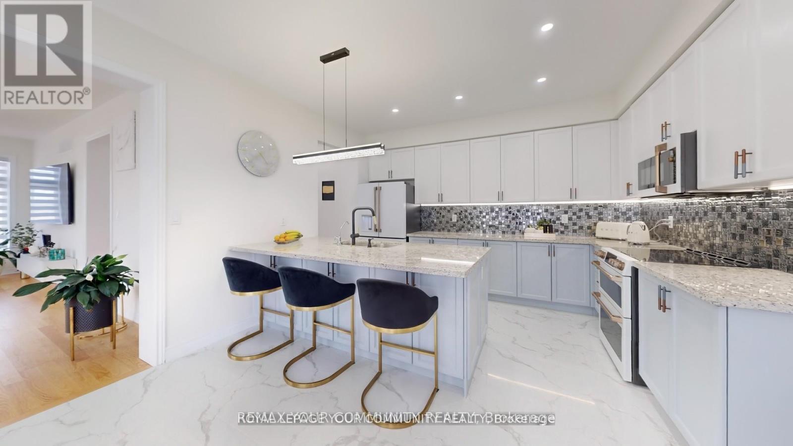 1072 Wickham Road, Innisfil, Ontario  L9S 0P8 - Photo 4 - N12700388