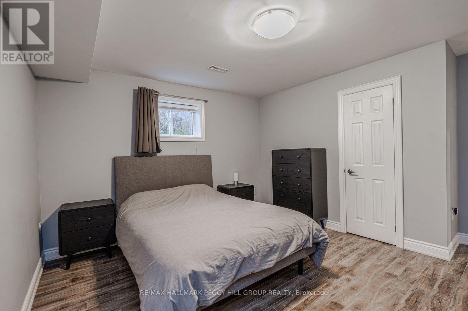 30 Hewitt Place, Barrie, Ontario  L4M 7B3 - Photo 10 - S12700320