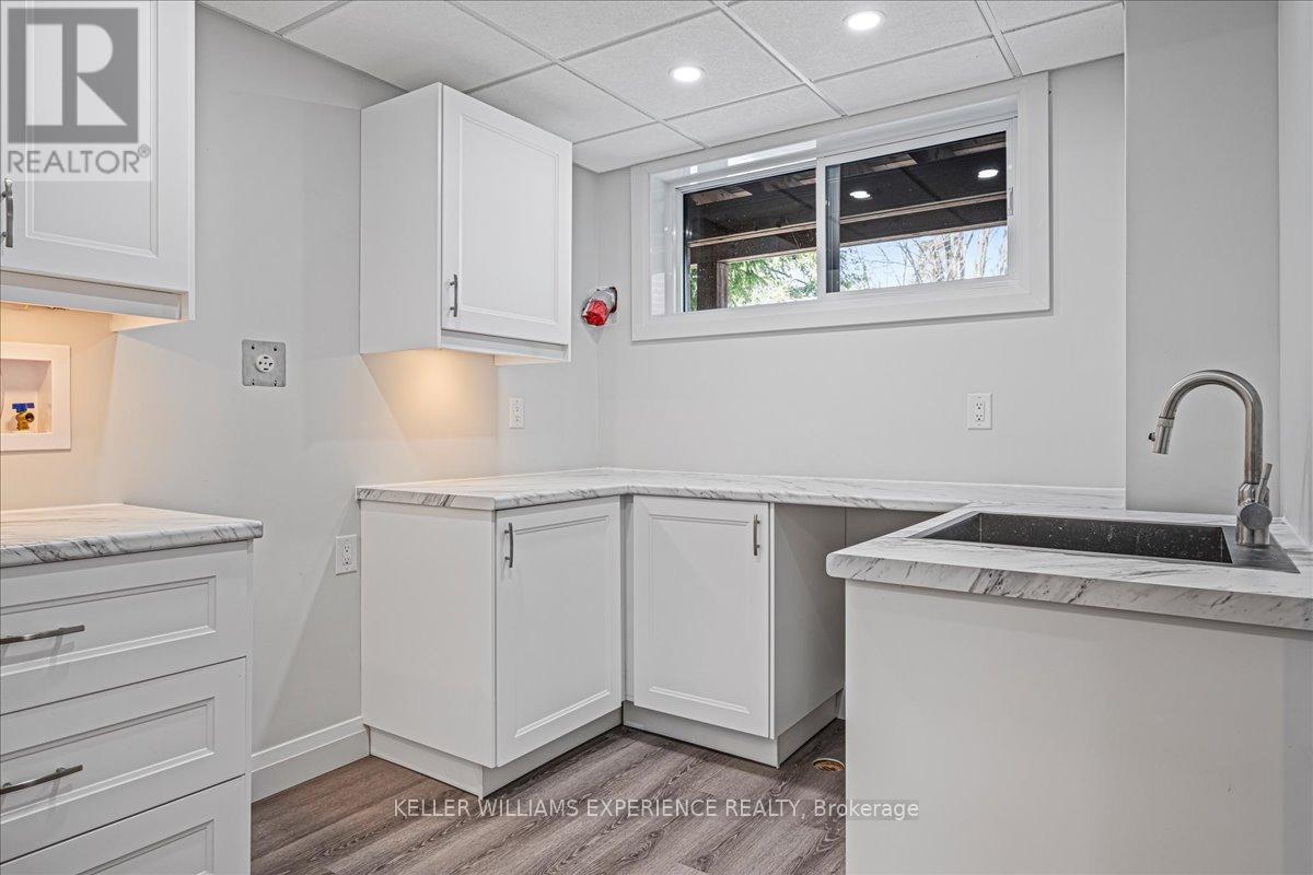 54 Eugenia Street, Barrie, Ontario  L4M 3T5 - Photo 49 - S12700376