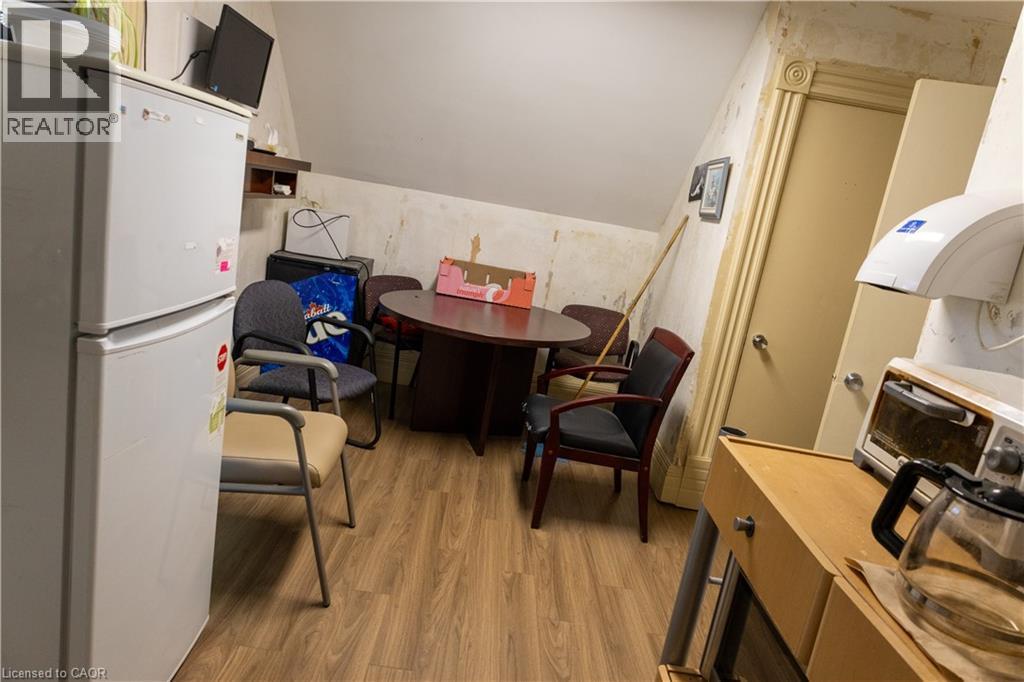 7 Welland Avenue, St. Catharines, Ontario  L2R 2L8 - Photo 14 - 40795010