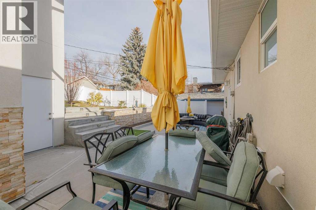 25 Highwood Place Nw, Calgary, Alberta  T2K 2B9 - Photo 35 - A2270274