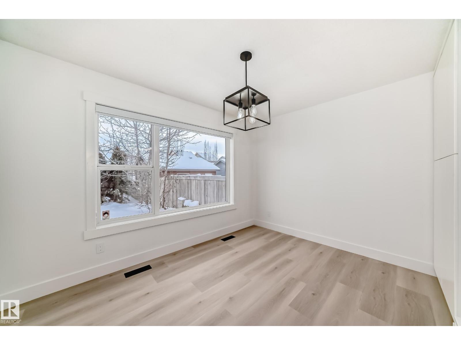 2123 32 St Nw, Edmonton, Alberta  T6T 0K4 - Photo 9 - E4470170