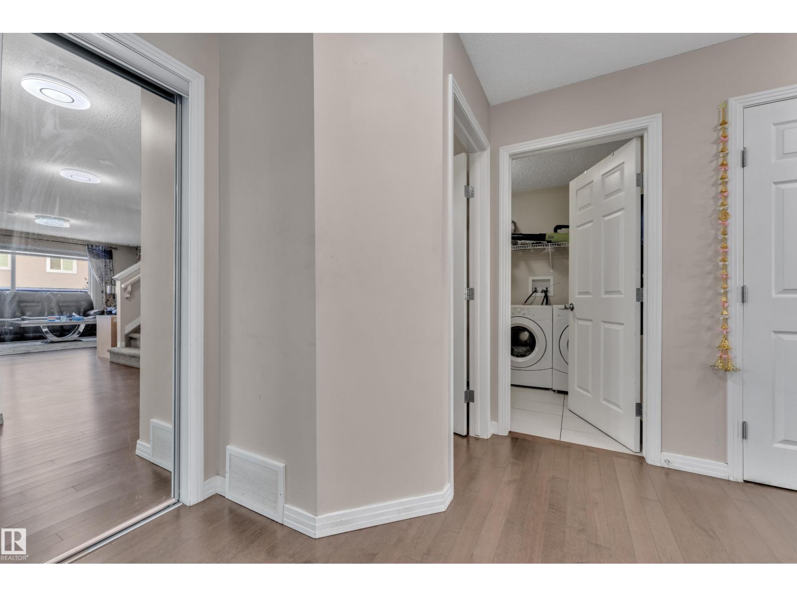 5516 5 Av Sw, Edmonton, Alberta  T6X 1R9 - Photo 6 - E4470174