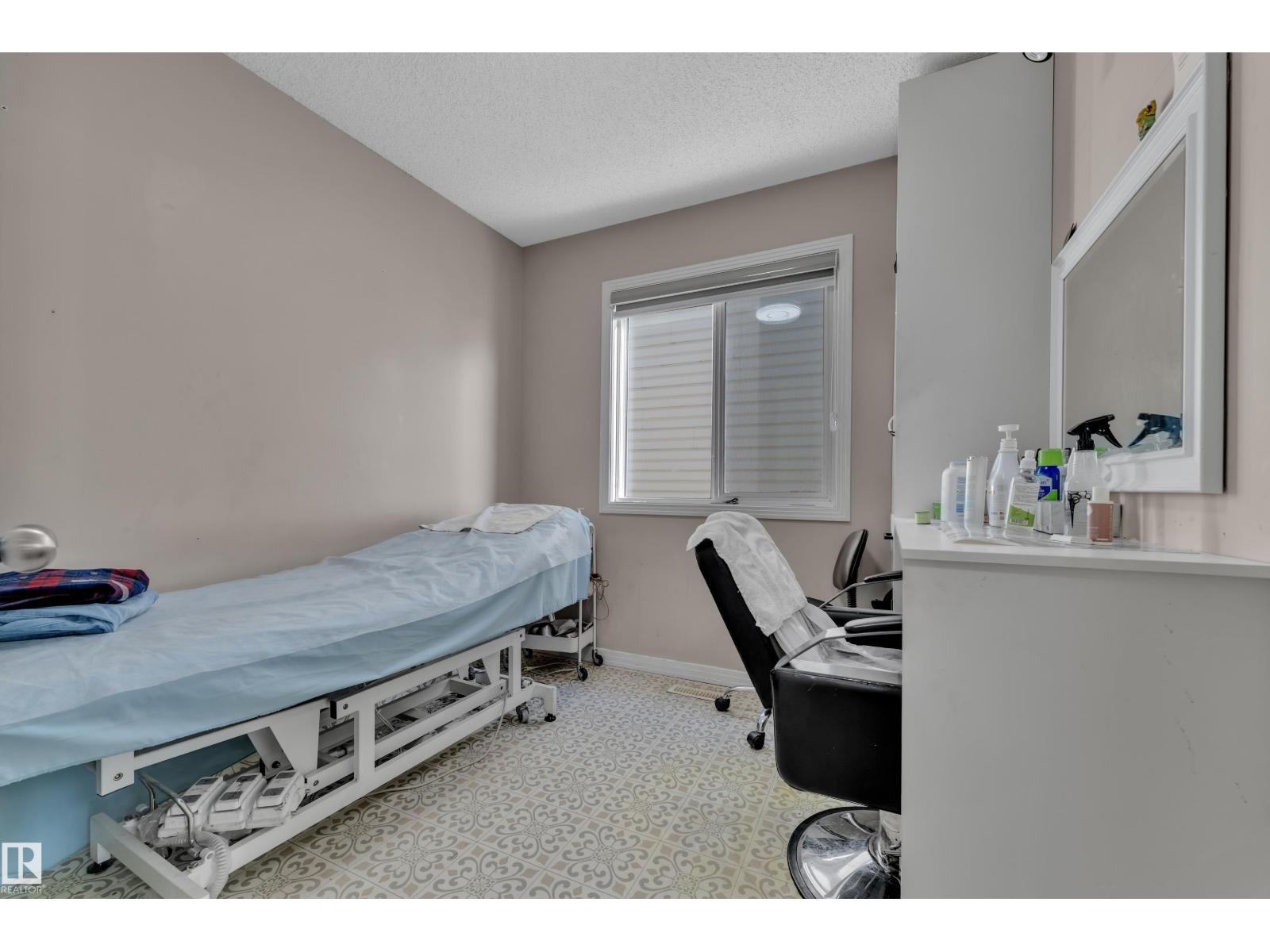 5516 5 Av Sw, Edmonton, Alberta  T6X 1R9 - Photo 7 - E4470174