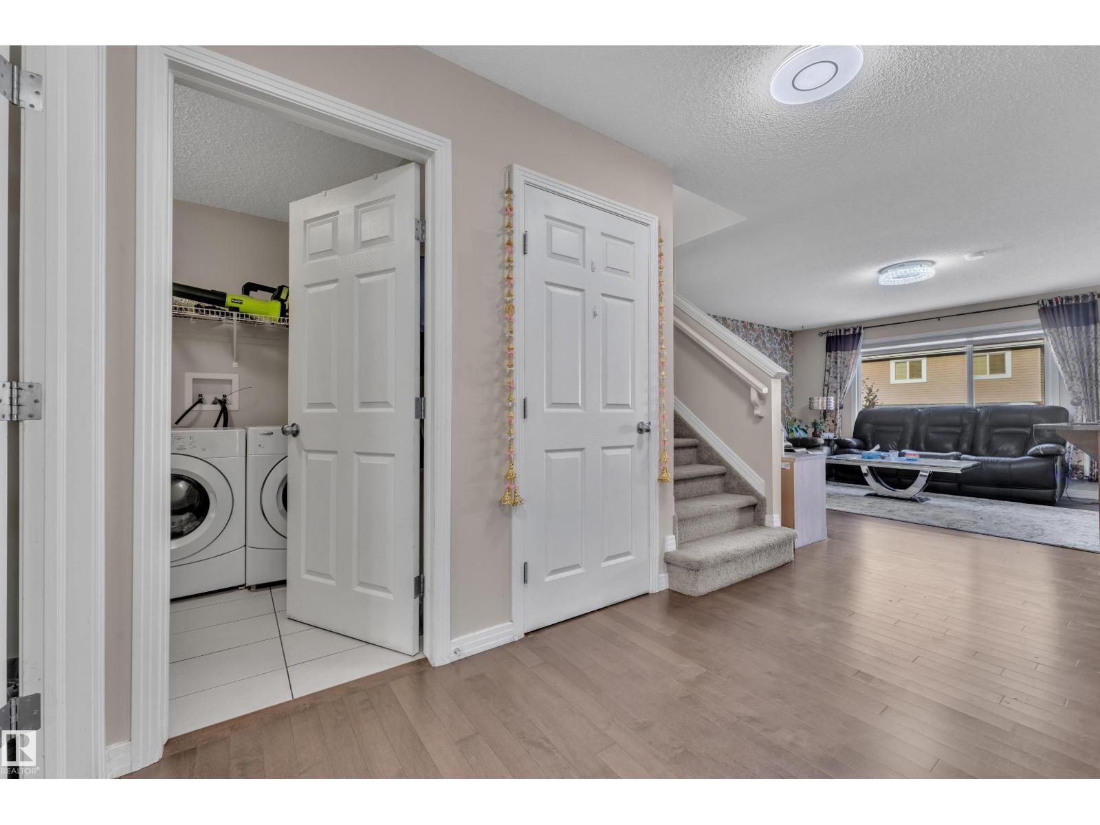 5516 5 Av Sw, Edmonton, Alberta  T6X 1R9 - Photo 9 - E4470174