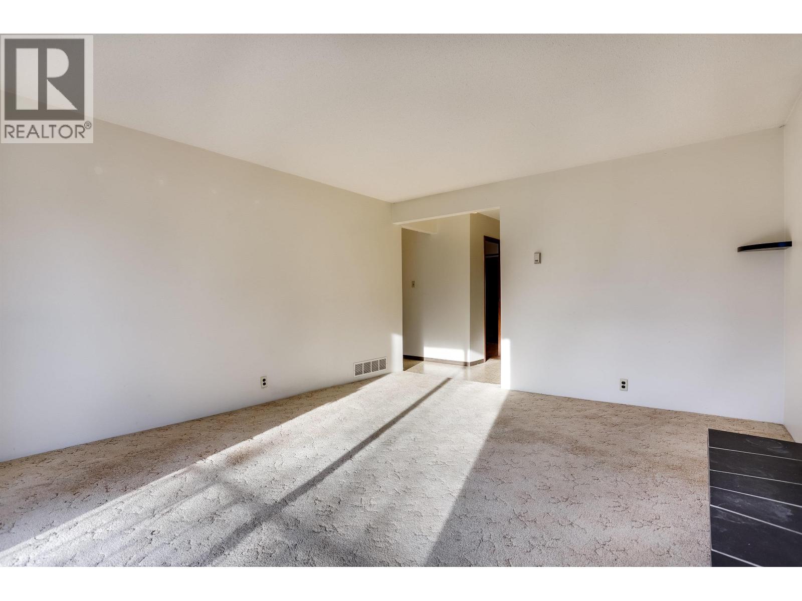 2579 E Pender Street, Vancouver, British Columbia  V5K 2B4 - Photo 7 - R3079855