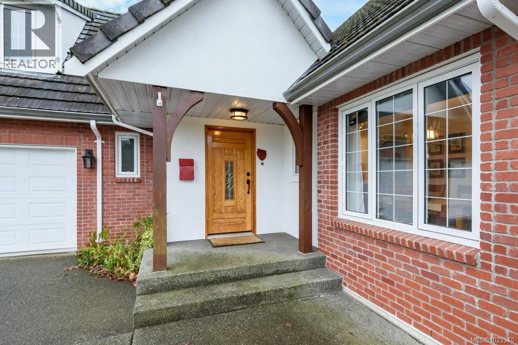 971 Crown Isle Dr, Courtenay, British Columbia  V9N 8R6 - Photo 2 - 1023340