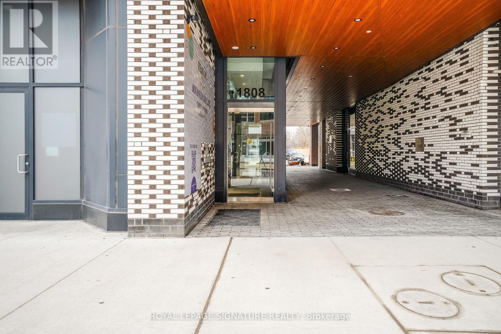 416 - 1808 St Clair Avenue W, Toronto, Ontario  M6N 0C1 - Photo 26 - W12665980