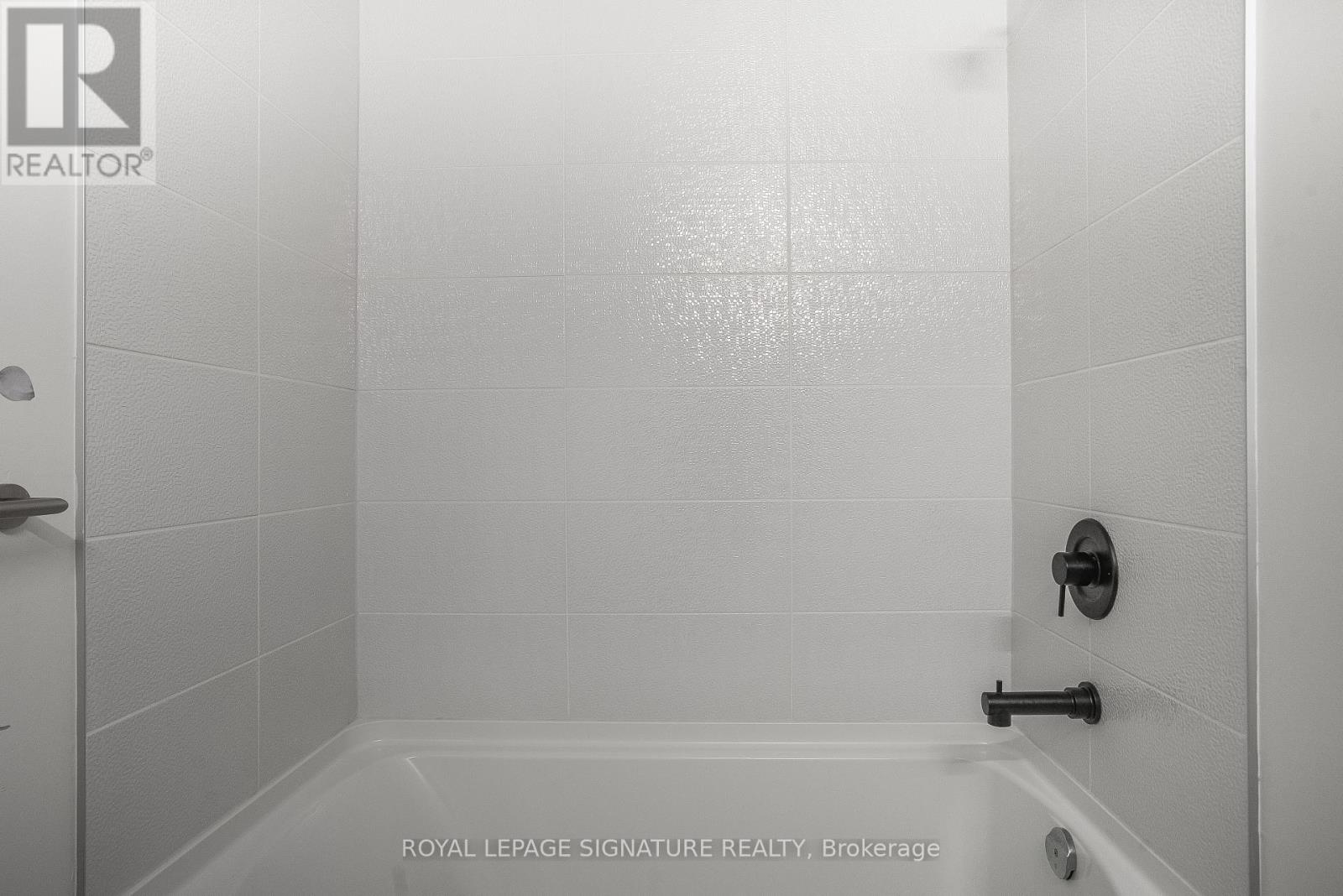 416 - 1808 St Clair Avenue W, Toronto, Ontario  M6N 0C1 - Photo 15 - W12665980